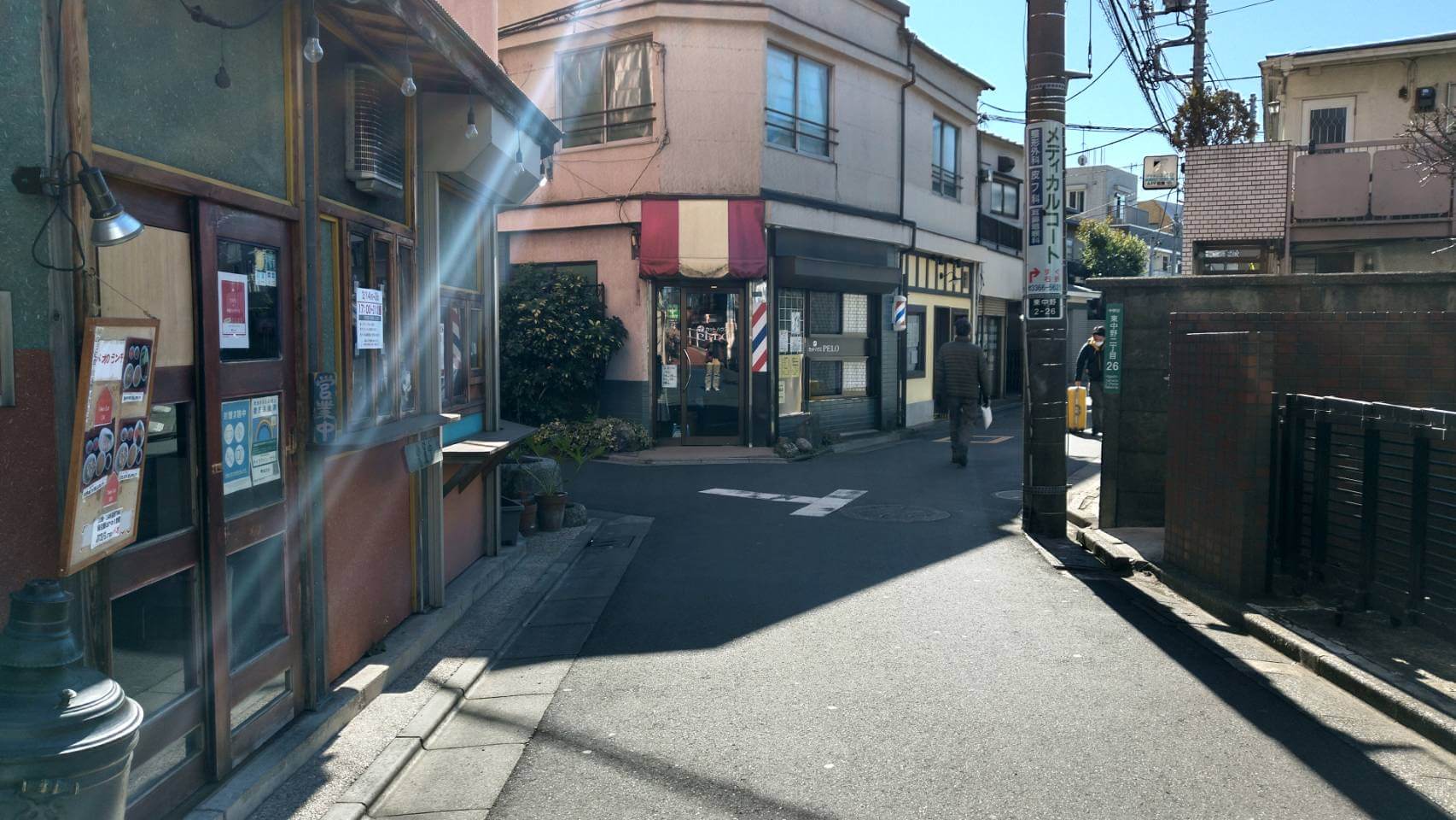 東中野2丁目26付近です。そのまま「カットハウスPELO」
