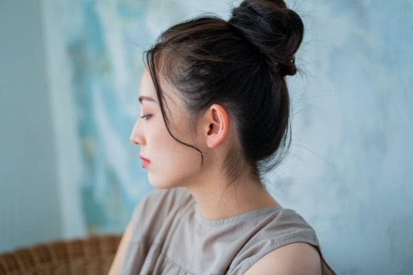 もみあげ脱毛で失敗しないのはどこまで？女性におすすめの形を解説